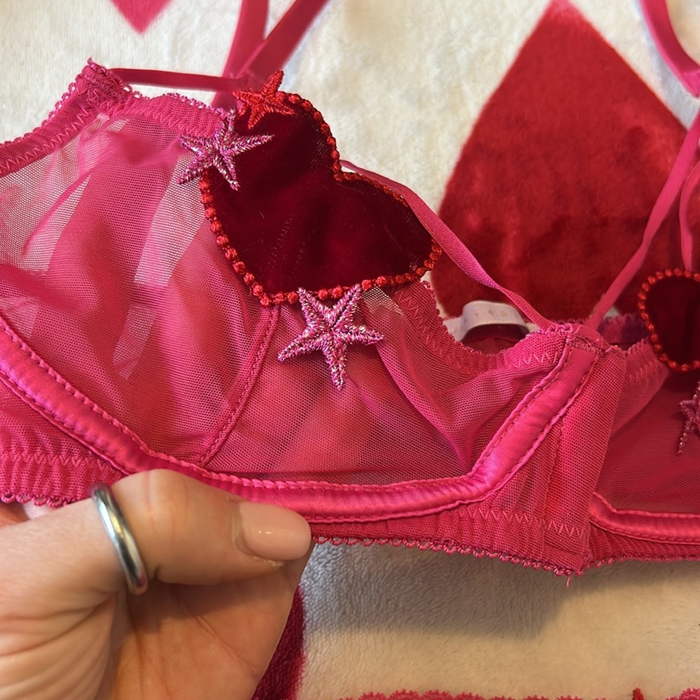 Savage X Fenty valentines Set - Picture 3 of 7